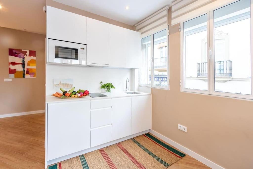 סביליה Plaza Nueva Deluxe Suite By Valcambre מראה חיצוני תמונה