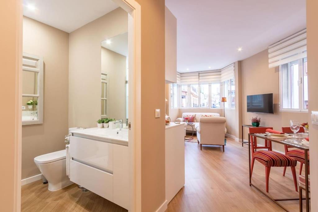 סביליה Plaza Nueva Deluxe Suite By Valcambre מראה חיצוני תמונה