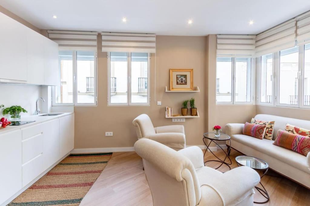 סביליה Plaza Nueva Deluxe Suite By Valcambre מראה חיצוני תמונה