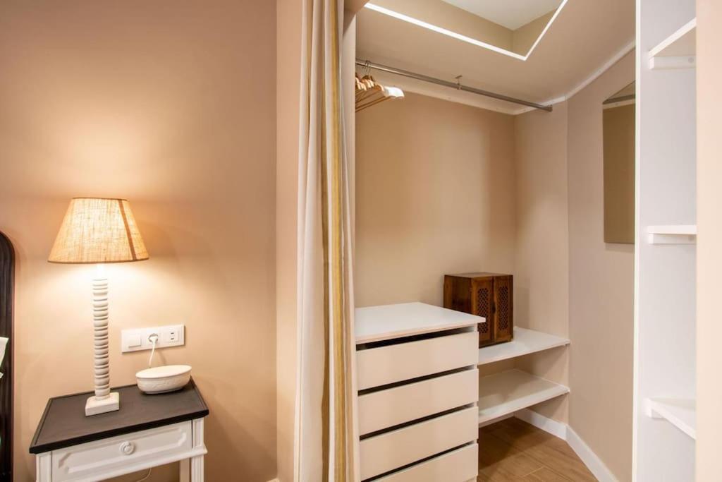 סביליה Plaza Nueva Deluxe Suite By Valcambre מראה חיצוני תמונה